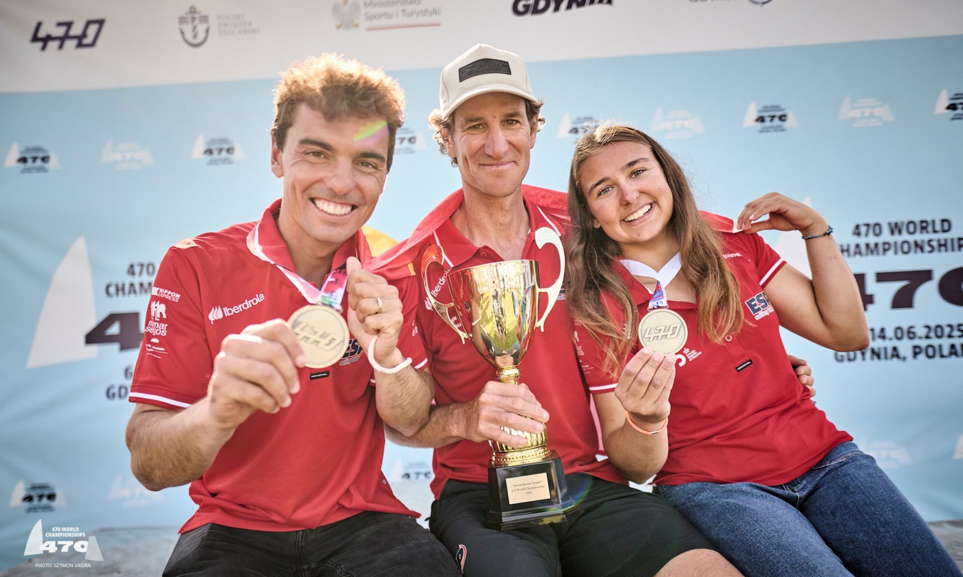 Spaniards take the World Championship title for the second time in a row!